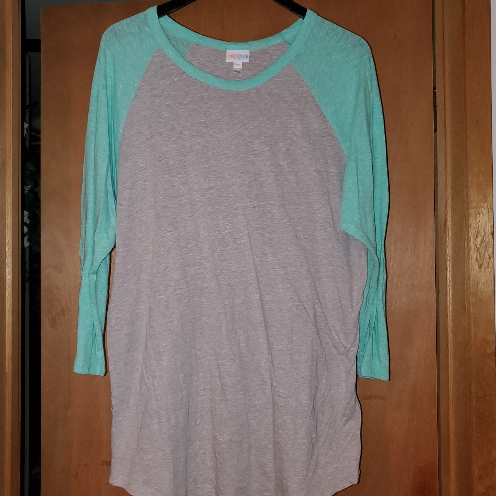 Three quarter length shirt